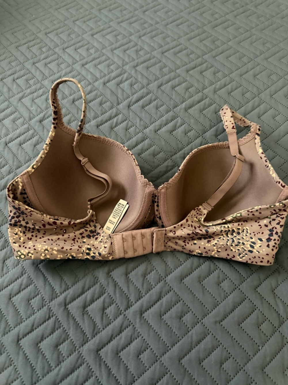 Victoria's Secret Body by Victoria 36D Bra-NWT - Picture 2 of 3